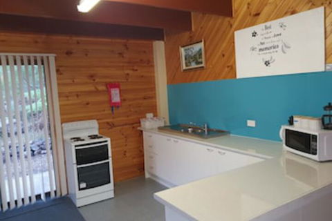 Roland B&B - Accommodation Perth 0