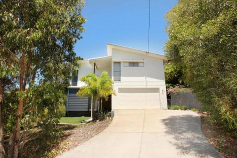 224 Centenary Heights Road Coolum Beach 500 Dollar Bond Linen Included - Accommodation Perth 0