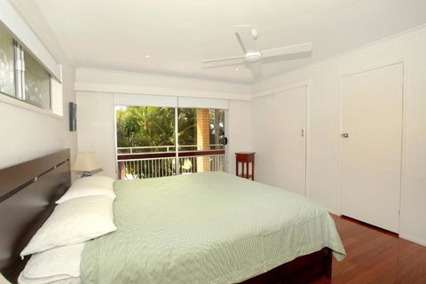 32 Barra Crescent Coolum Beach. Bond 500 FOXTEL WIFI Linen Supplied - Perth Resorts 6