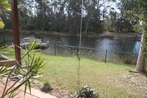 Thora Street Waterfront - Accommodation Perth 5