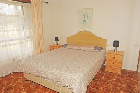 Paradise On The Water - Accommodation Perth 3