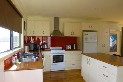 Hazards View Retreat - Accommodation Perth 5