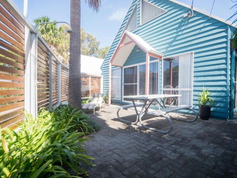 Affordable Twin Peaks 1 - Accommodation Perth 3