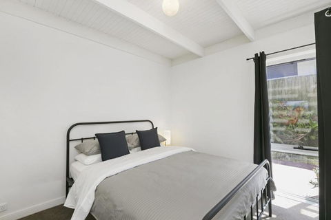 Mysa Anglesea Sleeps 7 WiFi Netflix Cafes Shops - Perth Resorts 2