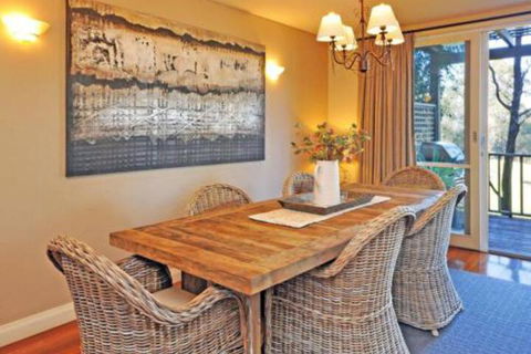 Villa Beaujolais Located Within Cypress Lakes - Perth Resorts 3