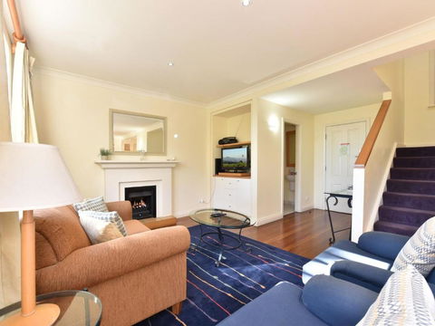 Villa Executive 2br Barbera Resort Condo Located Within Cypress Lakes Resort (nothing Is More Central) - Perth Resorts 5