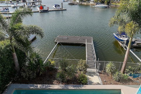 Waterfront Wonder - Accommodation Perth 2