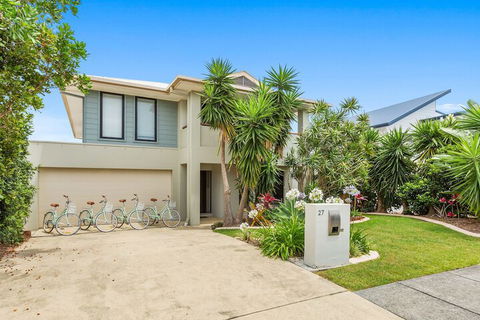 The Doggy Beach House At Salt - Accommodation Perth 2