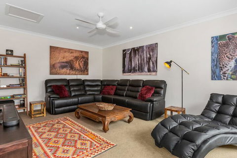 The Doggy Beach House At Salt - Accommodation Perth 3