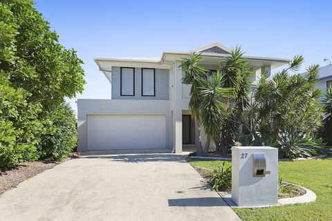 The Doggy Beach House At Salt - Accommodation Perth 5