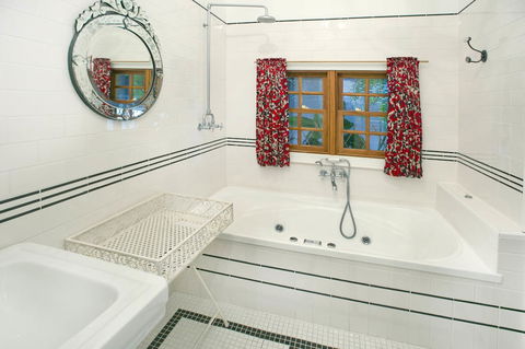 TRANQUILO BEACH HOUSE - Accommodation Perth 6