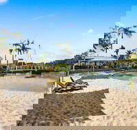 Resort Style 2 Bdrm in Homebush with Bay View - Accommodation Perth