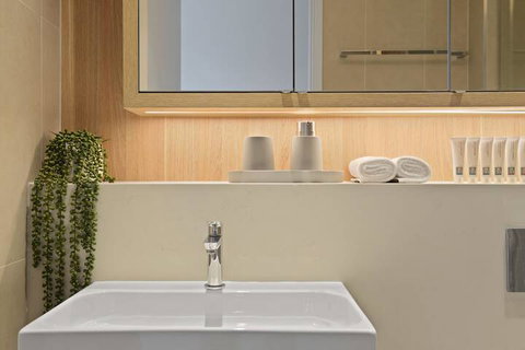 New Contemporary Apartment Near Macquarie Centre - Accommodation Perth 7
