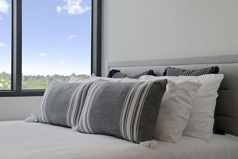 New Contemporary Apartment Near Macquarie Centre - Accommodation Perth 1