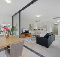 HomeHotel Walking to Trains Westfield  Cinema - Accommodation Perth