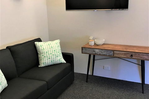 Scandi Stayz Retreat 2 - Accommodation Perth 4