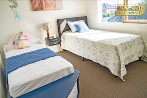 AUJOY 4 Bed Townhouse Glen Waverley - Accommodation Perth 5