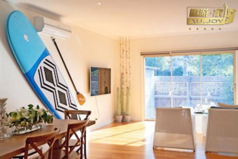 AUJOY 4 Bed Townhouse Glen Waverley - Accommodation Perth 0