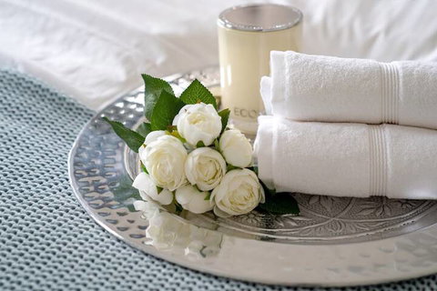 AUJOY 4 Bed Townhouse Glen Waverley - Accommodation Perth 6