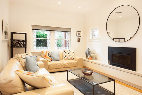 The Tarmons - Accommodation Perth 2