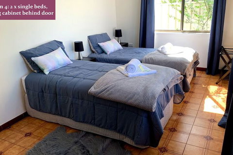 Wollongong Train Station Holiday House - Accommodation Perth 4
