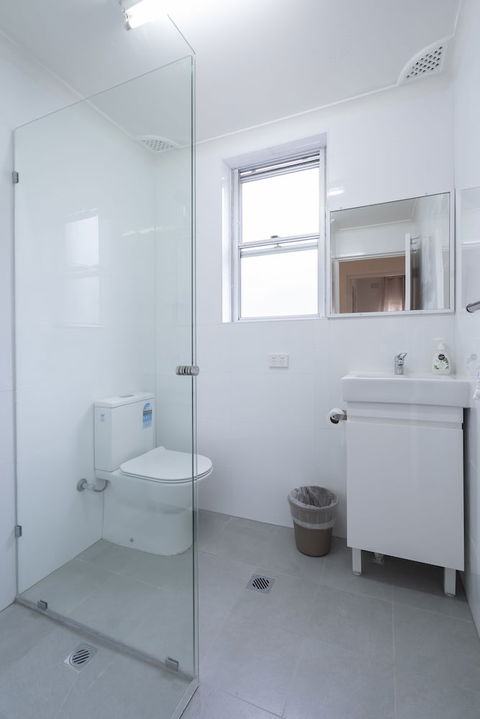Manly Beach Escape Apartment - Perth Resorts 3