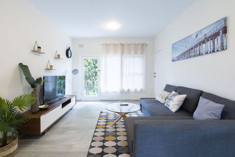 Manly Beach Escape Apartment - Perth Resorts 5