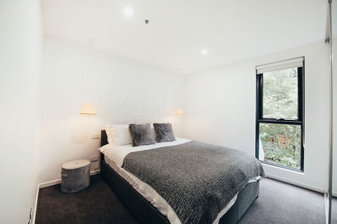 Rubi, 1BDR Melbourne Apartment - Accommodation Perth 3