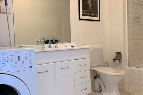Readyset St. Kilda Road - Accommodation Perth 6