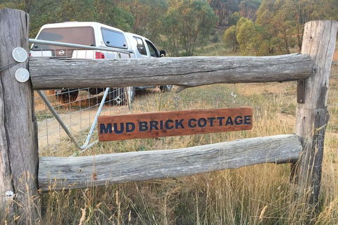 Mud Brick Cottage Cobungra - Perth Resorts 2