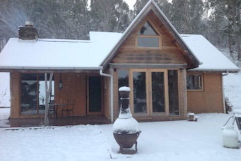 Mud Brick Cottage Cobungra - Perth Resorts 0