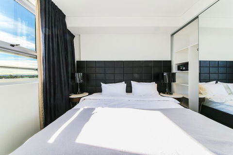 2 Bedroom Modern Apartment In Chatswood - Accommodation Perth 4