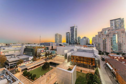 2 Bedroom Modern Apartment In Chatswood - Accommodation Perth 5