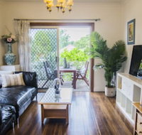 Bright  Spacious Home with Hotel Grade Cleanliness - Accommodation Perth