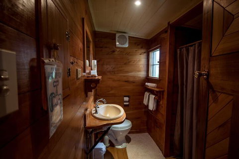 Guide Falls Cottage - Accommodation Perth 2