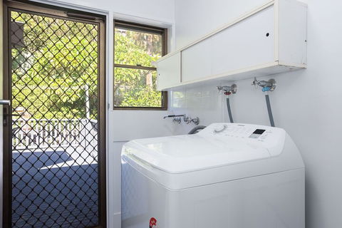 Randall Family Retreat 22B Randall Drive - Accommodation Perth 7