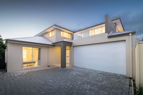 Balcatta 4 Bedroom House - Accommodation Perth 1