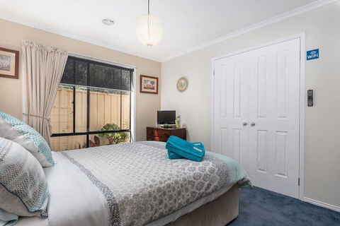 Essendon North B&B - Perth Resorts 3