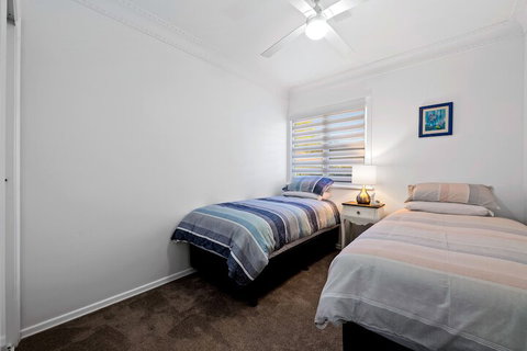 Viola House - Accommodation Perth 7