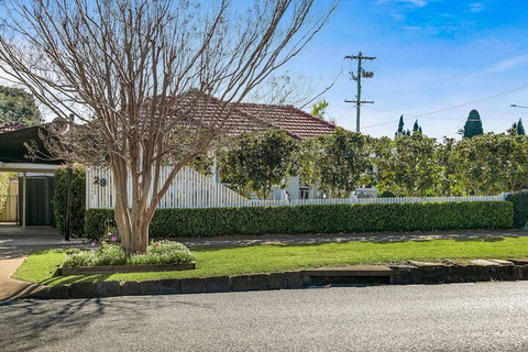 Viola House - Accommodation Perth 2