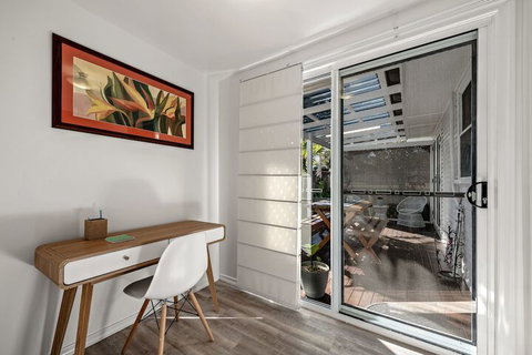 Viola House - Accommodation Perth 6