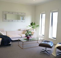 Brand New 4 Bedrooms House - Accommodation Perth