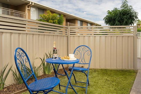 Rustic Charm Central & Sophisticated - Accommodation Perth 5