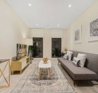 New 2 Bedroom Apt Minutes Walking to Darling Harbour - Accommodation Perth