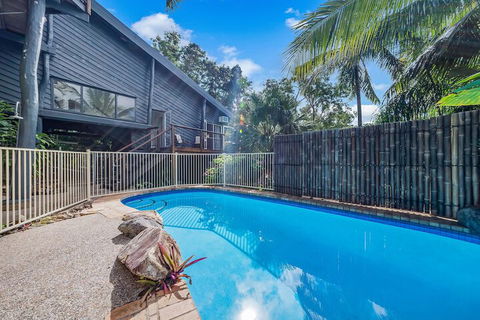 The Treehouse - Accommodation Perth 4