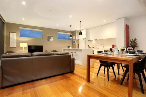 Essendon Sub Penthouse On Napier - Accommodation Perth 3