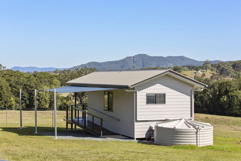 Valley Cabins By The Creek - Perth Resorts 1