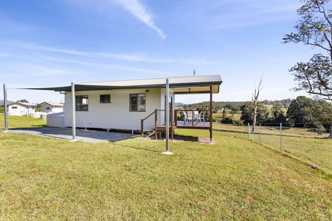 Valley Cabins By The Creek - Perth Resorts 6