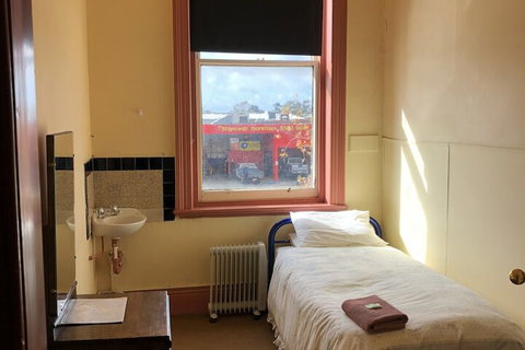 Royal Hotel - Accommodation Perth 2