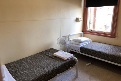 Royal Hotel - Accommodation Perth 3